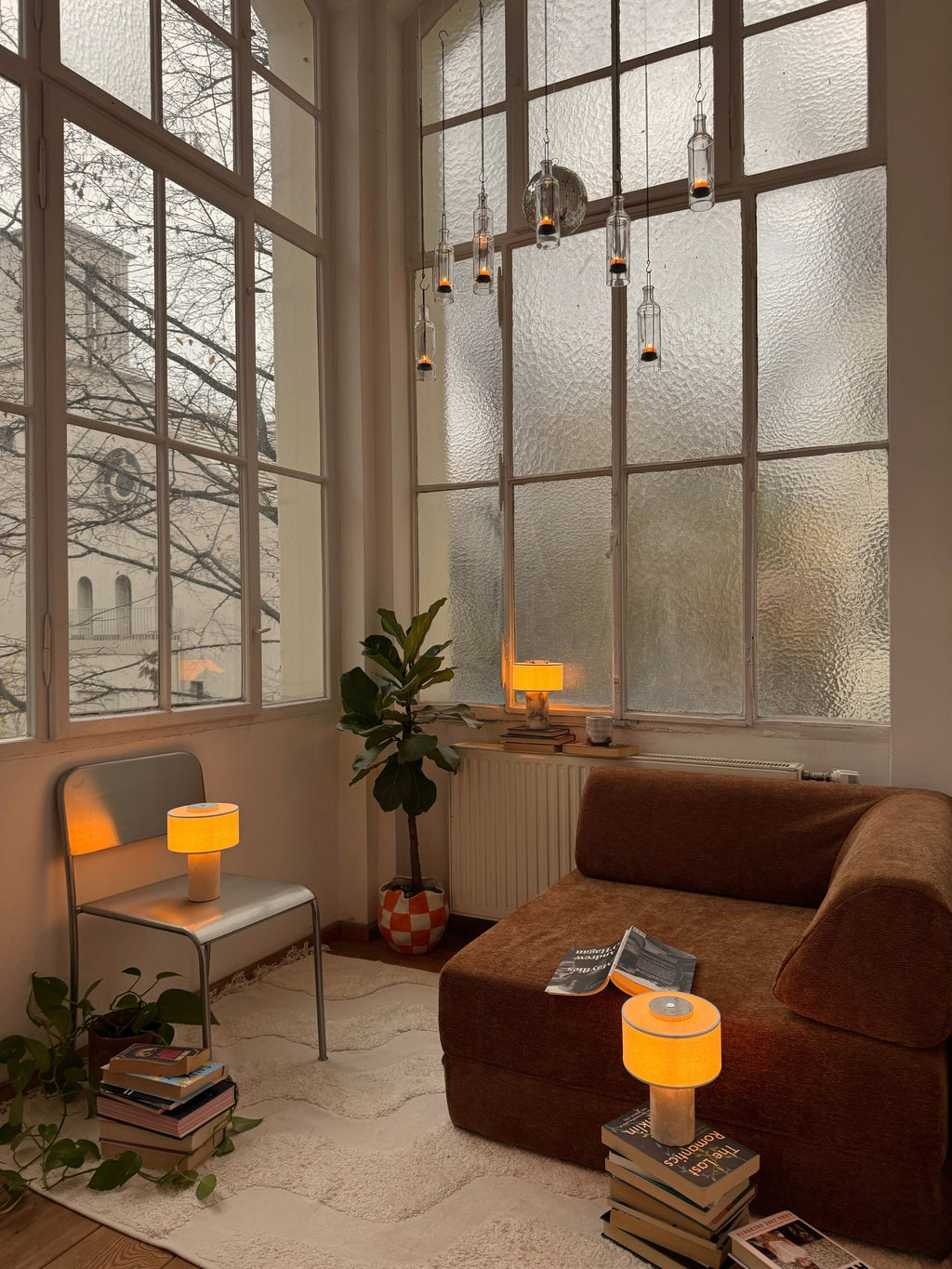 Auríe Portable Lamp | Calacatta Viola image 9