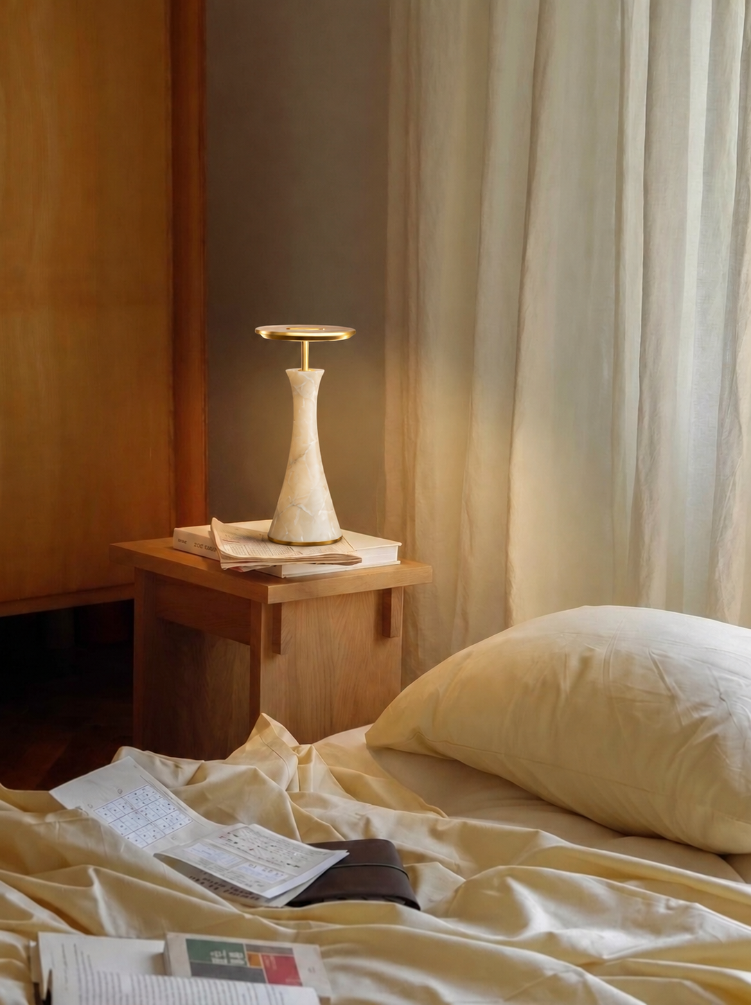 Vittorio Lamp | Ivory & Gold — product view 3