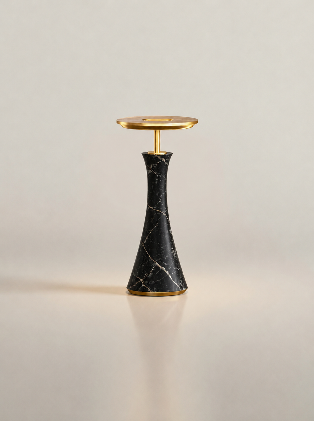 Vittorio Lamp | Black & Gold — product view 1